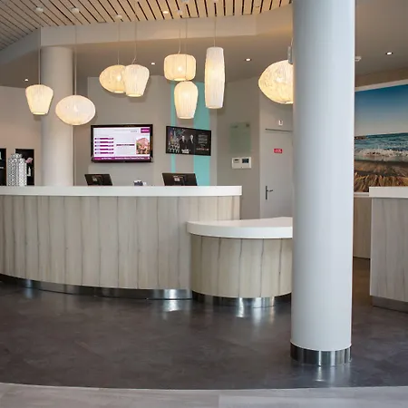 ホテル Mercure Thalasso & Port Fréjus