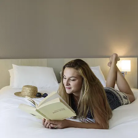 ホテル Mercure Thalasso & Port Fréjus