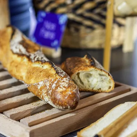 Mercure Thalasso & Port Hotel 4*