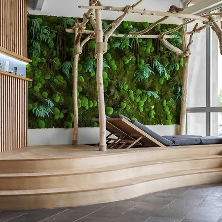 Mercure Thalasso & Port Hotel 4*