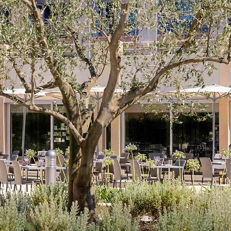 Hotel Mercure Thalasso & Port 4*