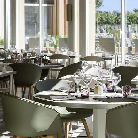 Mercure Thalasso & Port Hotell 4*