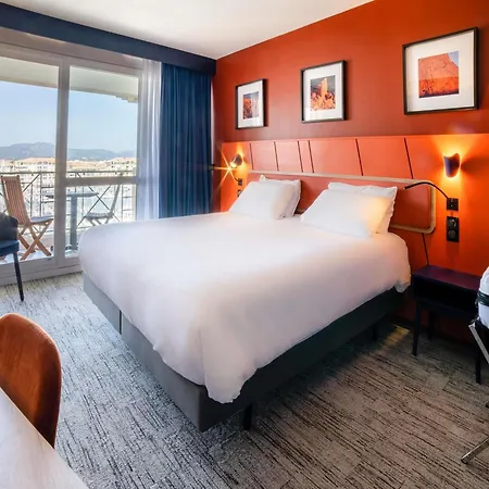Mercure Thalasso & Port Hotel 4*