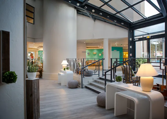 Mercure Thalasso & Port فندق Fréjus