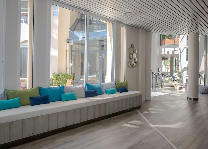 فندق Mercure Thalasso & Port Fréjus
