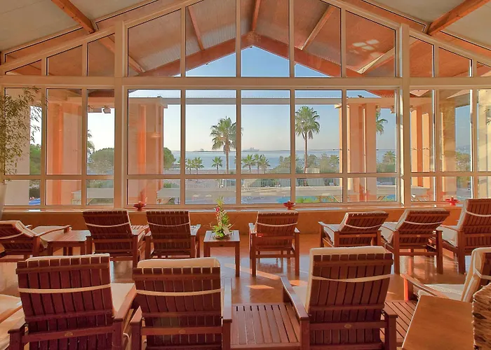 Mercure Thalasso & Port 4*