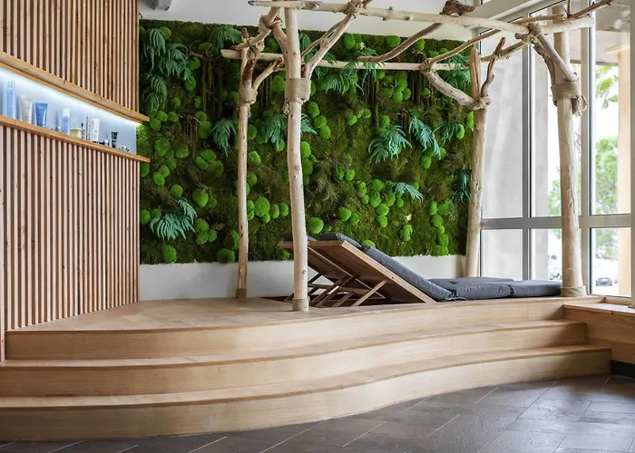 Mercure Thalasso & Port Hotel 4*